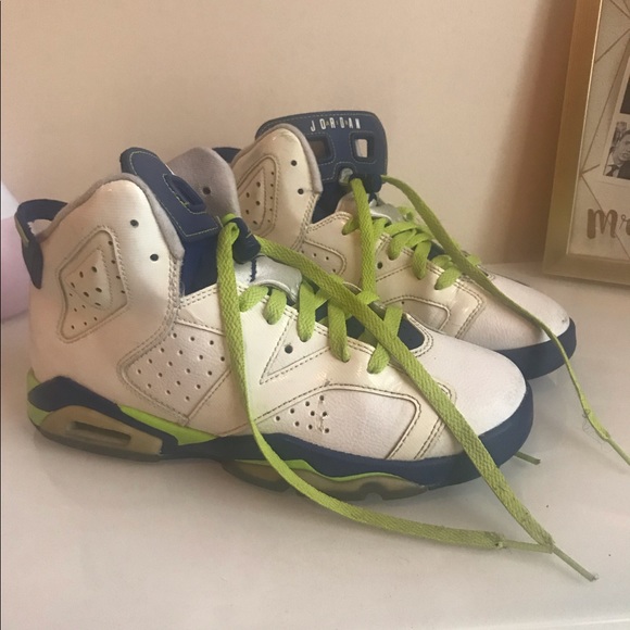 Jordan 6 Fierce Green - Picture 2 of 8